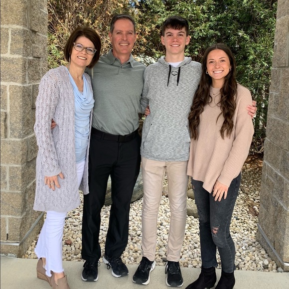 Meet your Posher, Julie - Picture 1 of 1